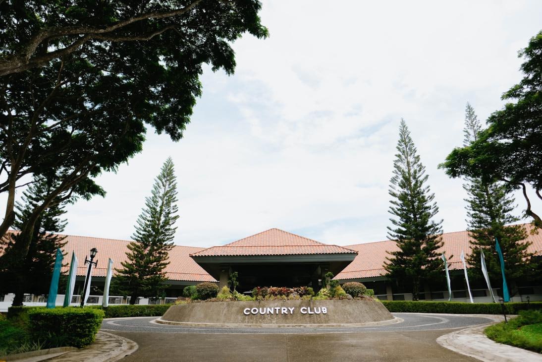 Mount Malarayat Golf & Country Club editorial view 4